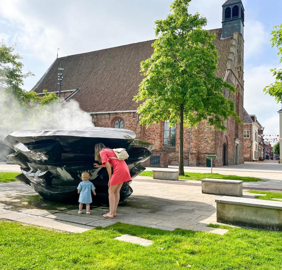 het Markthuisje Dokkum Buitenkant foto